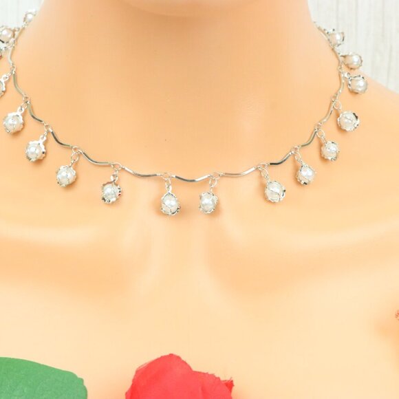 "Minimalist & Elegant Necklace Chain – Perfect for Women & Girls | UNVRC1024 - Picture 5 of 10